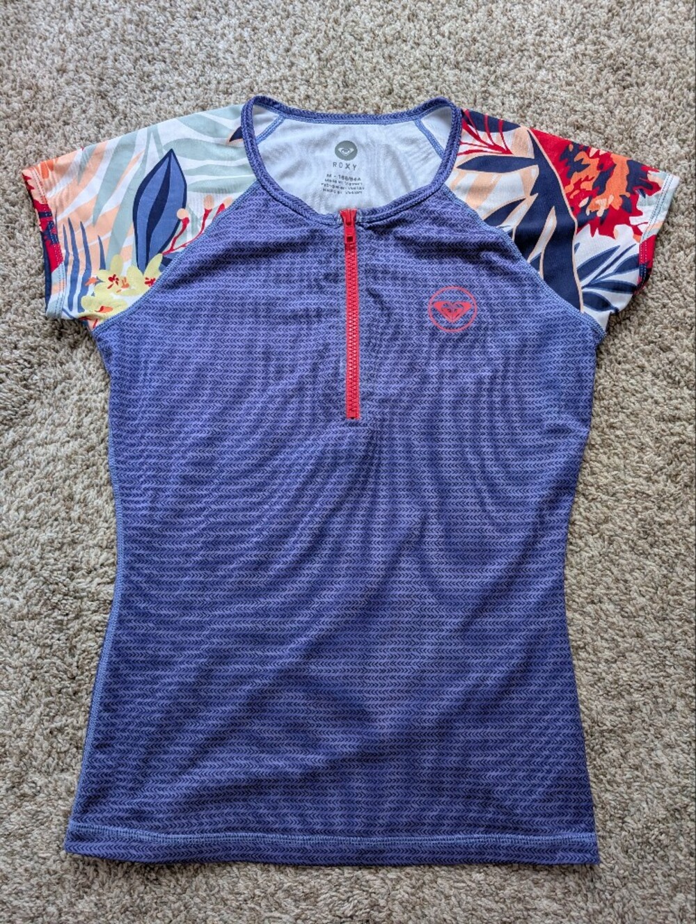 Roxy Purple Active Rash Guard Swim Suit Zip Tee with Floral Short Sleeves Sz M